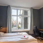 Roomsly - Prime Location And Modern Comfort דירה *