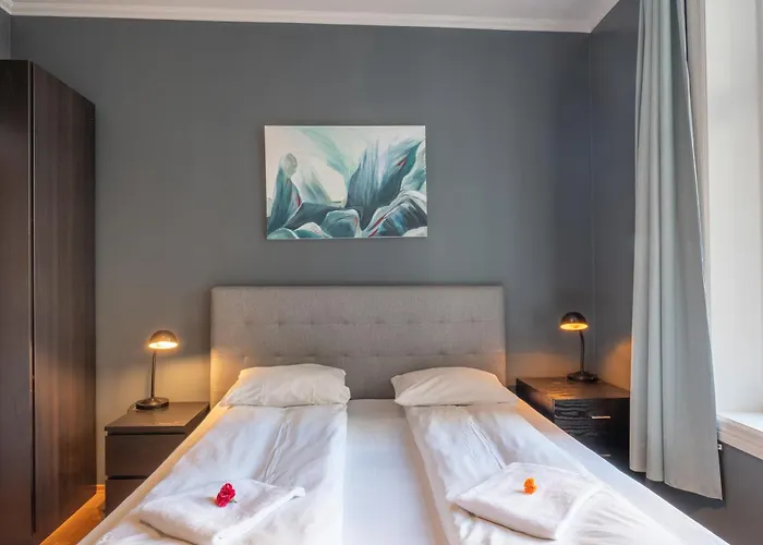 Roomsly - Prime Location And Modern Comfort * 베르겐