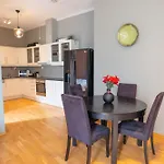 Apartamento Roomsly - Prime Location And Modern Comfort