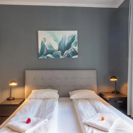 Roomsly - Prime Location And Modern Comfort * Берген