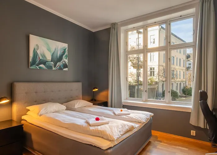 דירה Roomsly - Prime Location And Modern Comfort *